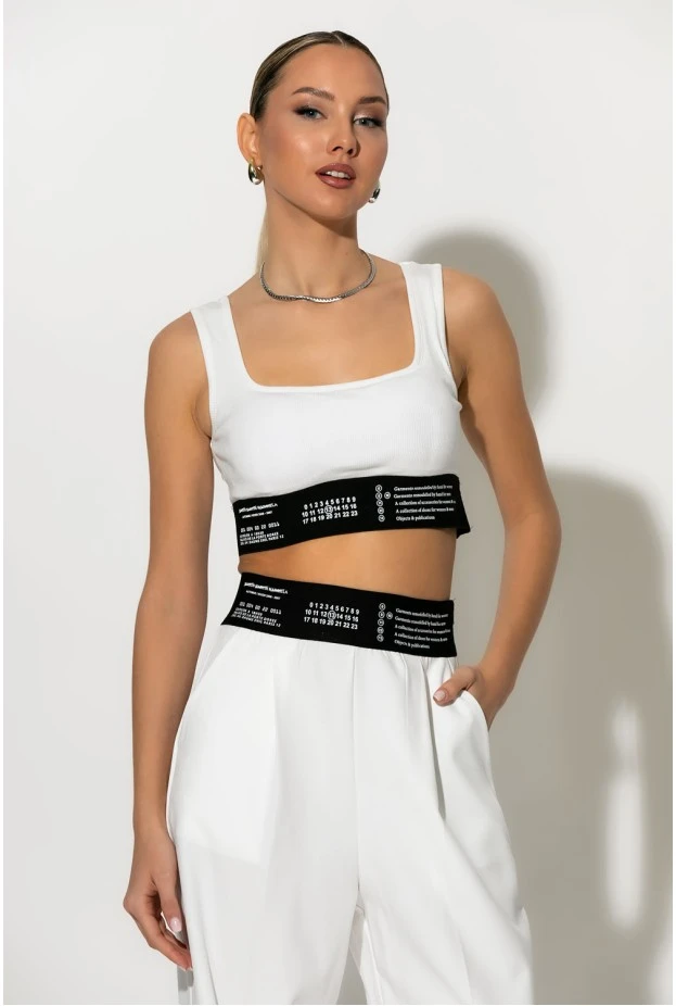 Σετ crop top με cup και παντελόνα με λάστιχο στην μέση λευκό