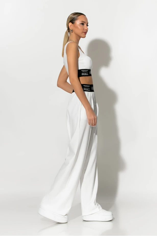 Σετ crop top με cup και παντελόνα με λάστιχο στην μέση λευκό Σετ crop top με cup και παντελόνα με λάστιχο στην μέση λευκό