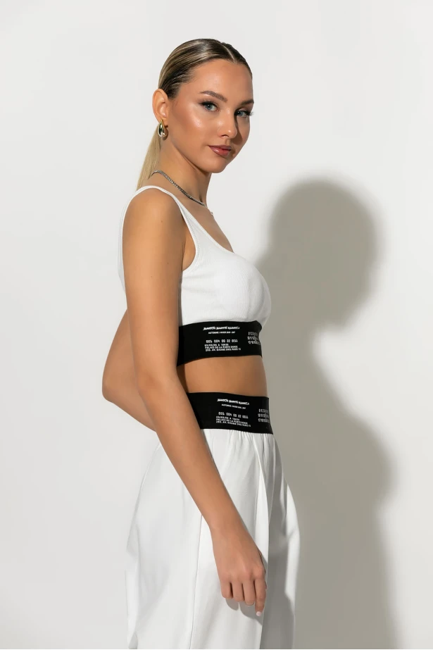 Σετ crop top με cup και παντελόνα με λάστιχο στην μέση λευκό Σετ crop top με cup και παντελόνα με λάστιχο στην μέση λευκό