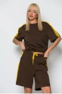 Σετ oversized μπλούζα και βερμούδα με ρίγες στο πλάι καφέ