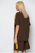 Σετ oversized μπλούζα και βερμούδα με ρίγες στο πλάι καφέ