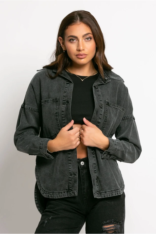 Jean jacket ασύμμετρο με μεγάλες τσέπες ανθρακί Jean jacket ασύμμετρο με μεγάλες τσέπες ανθρακί