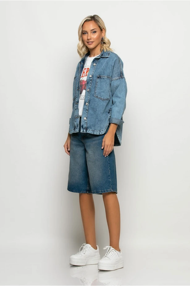 Jean jacket ασύμμετρο με μεγάλες τσέπες μπλε ντένιμ ανοιχτό Jean jacket ασύμμετρο με μεγάλες τσέπες μπλε ντένιμ ανοιχτό