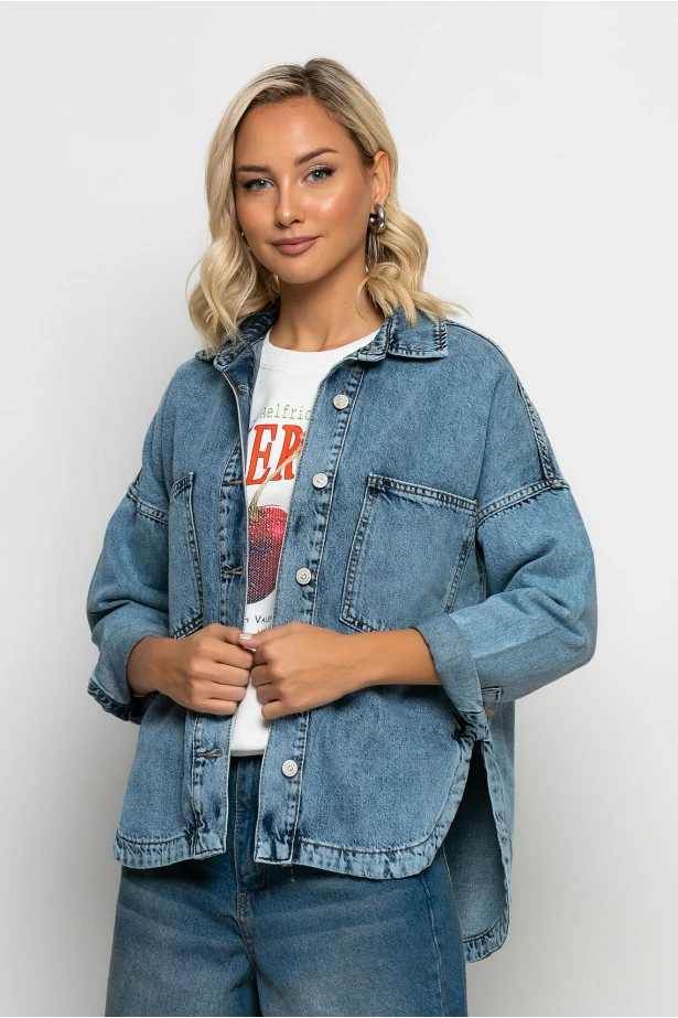 Jean jacket ασύμμετρο με μεγάλες τσέπες μπλε ντένιμ ανοιχτό Jean jacket ασύμμετρο με μεγάλες τσέπες μπλε ντένιμ ανοιχτό