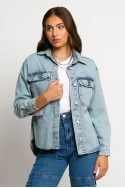 Jean jacket ασύμμετρο με τσέπες μπλε ανοιχτό Jean jacket ασύμμετρο με τσέπες μπλε ανοιχτό