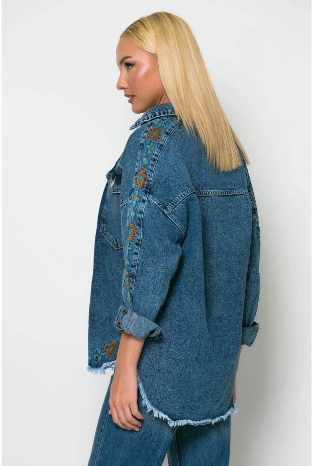 Jean jacket με boho κεντήματα και ξέφτια μπλε σκούρο