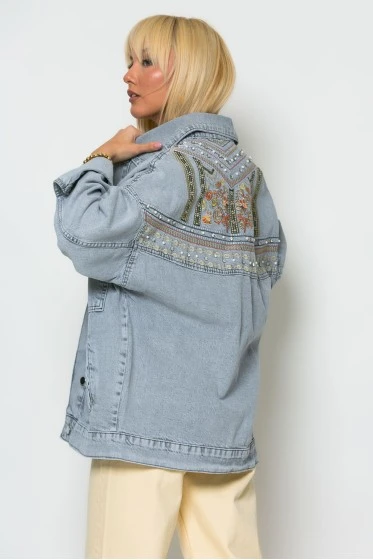 Jean jacket με κεντήματα και πέρλες γκρι