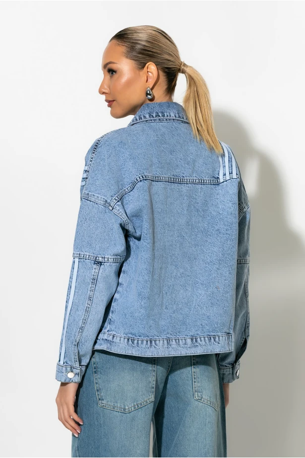 Jean jacket με λεπτομέρεια ρίγες μπλε Jean jacket με λεπτομέρεια ρίγες μπλε