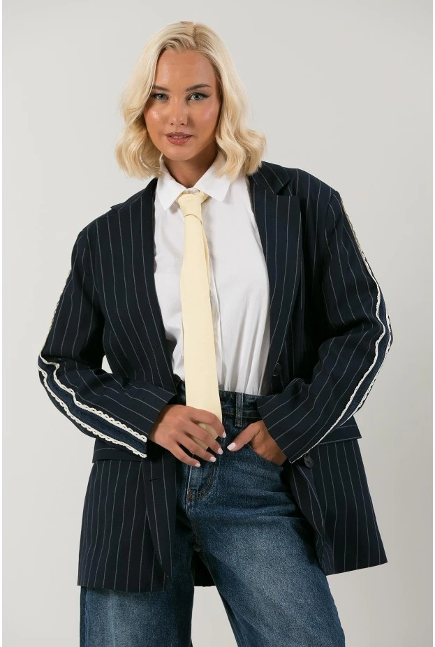Blazer ριγέ με κεντήμα στο μανίκι μπλε