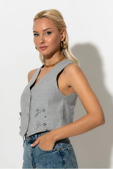 Cropped γιλέκο με λεπτομέρειες φιογκάκια μαύρο