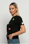 Πλεκτό με flower pach μαύρο Πλεκτό με flower pach μαύρο