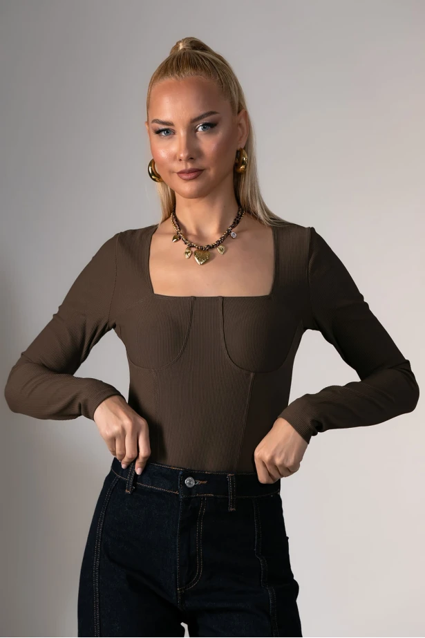 Kορμάκι ριπ με σχέδια ραφές καφέ