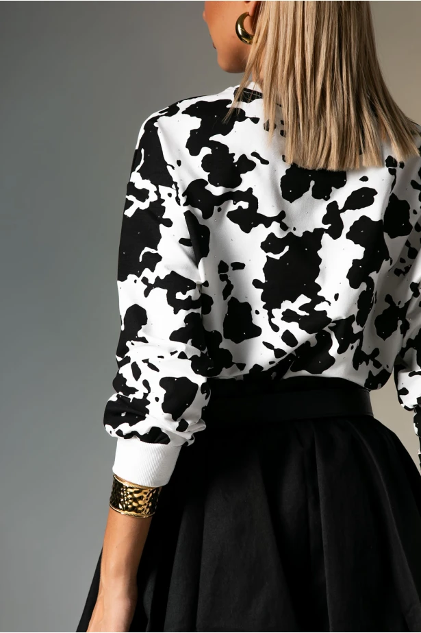 Μπλούζα cow print με στρας λευκό-μαύρο Μπλούζα cow print με στρας λευκό-μαύρο