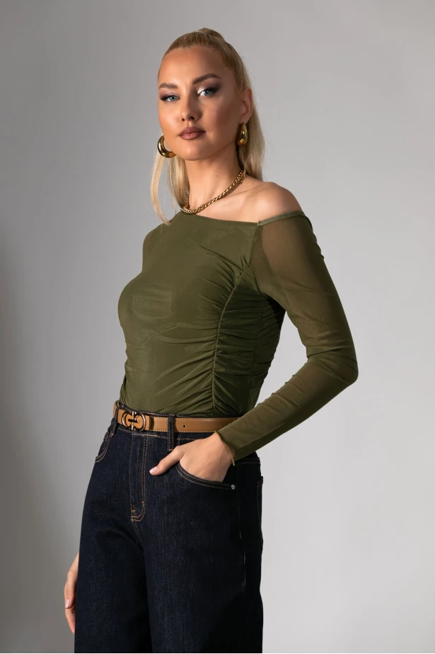 Μπλούζα με έναν ώμο και διαφάνεια στην πίσω όψη χακί