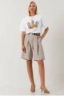 T-shirt με στάμπα queen στρας και πέρλες λευκό-καφέ