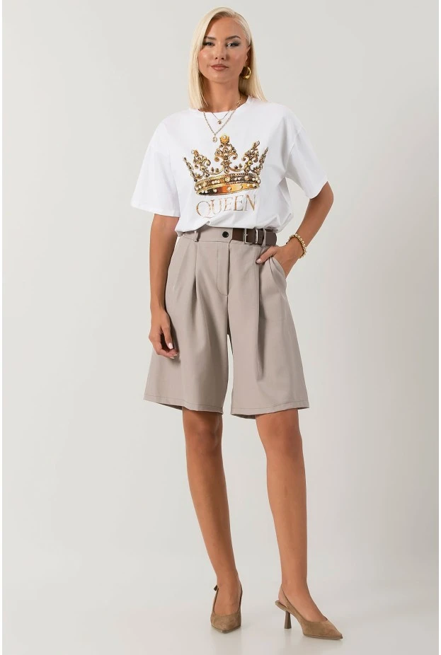 T-shirt με στάμπα queen στρας και πέρλες λευκό-καφέ