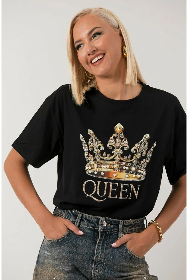 T-shirt με στάμπα queen στρας και πέρλες μαύρο