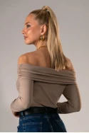 Μπλούζα off shoulder μπεζ σκούρο