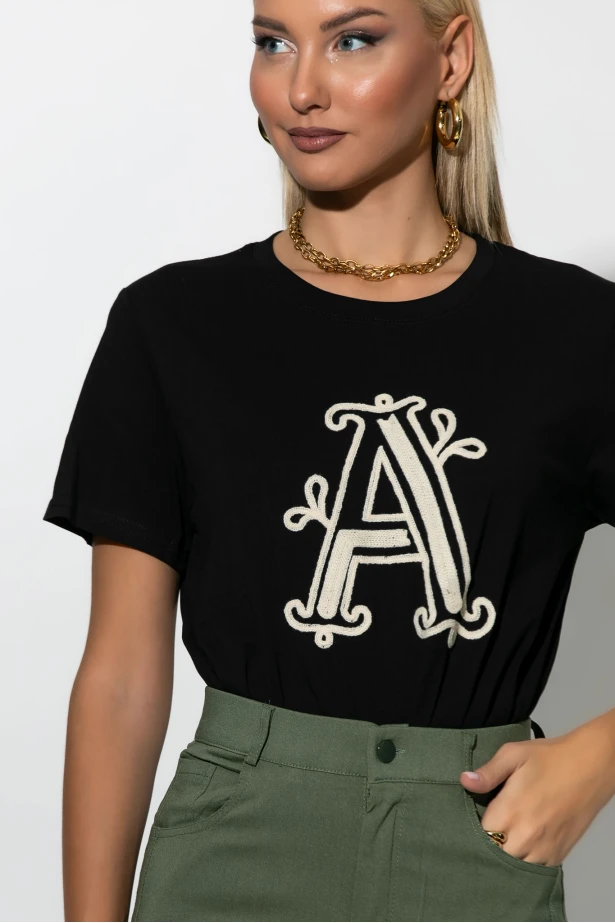 T-shirt με patch A μαύρο-μπεζ