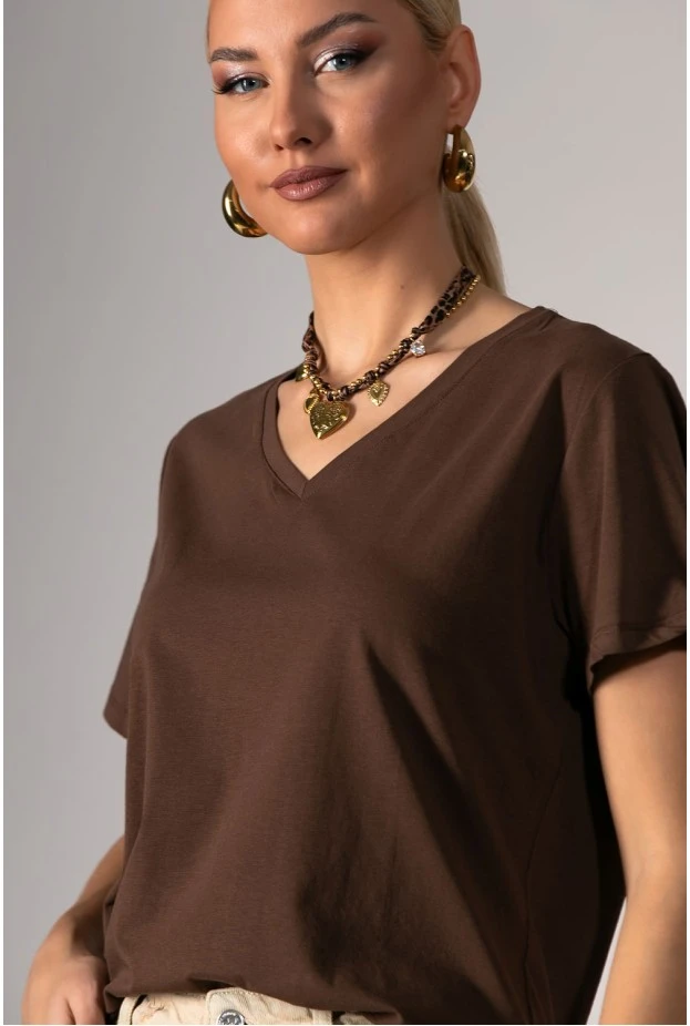 Basic t-shirt με v λαιμόκοψη καφέ
