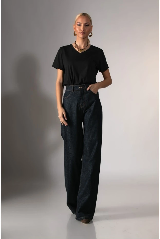 Basic t-shirt με v λαιμόκοψη μαύρο