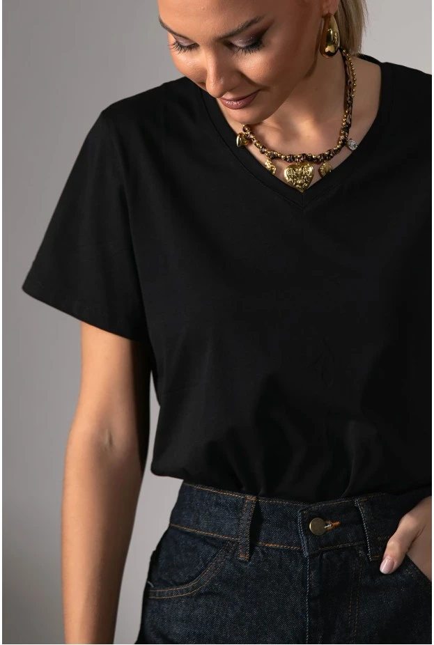 Basic t-shirt με v λαιμόκοψη μαύρο