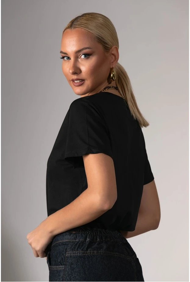 Basic t-shirt με v λαιμόκοψη μαύρο