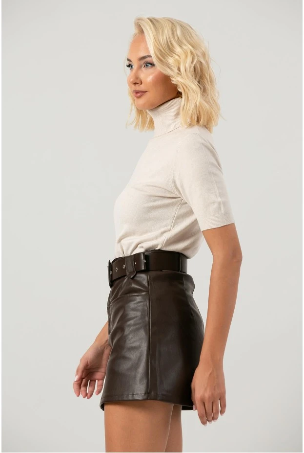 Leather μίνι φούστα με ενσωματωμένο σόρτς και ζώνη καφέ