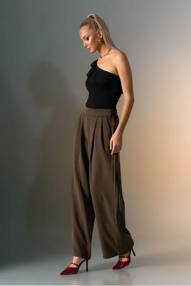 Παντελόνα με λαστιχο και πιέτες καφέ 