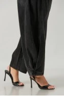 Jean balloon fit με πιέτα στο πλάι μαύρο