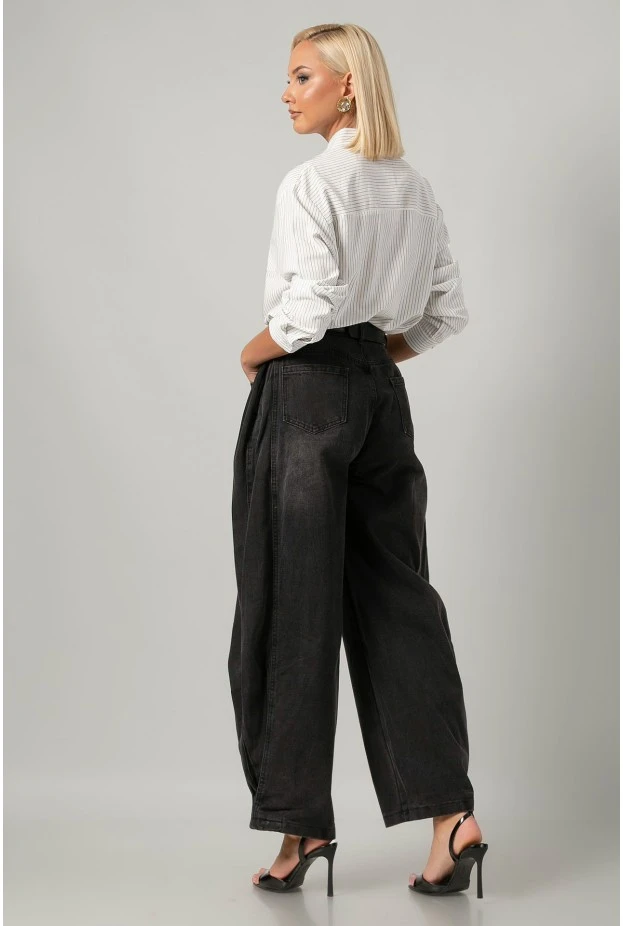 Jean balloon fit με πιέτα στο πλάι μαύρο