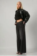 Jean wide leg με διακοσμητικούς σταυρούς και λάστιχο στη μέση μαύρο