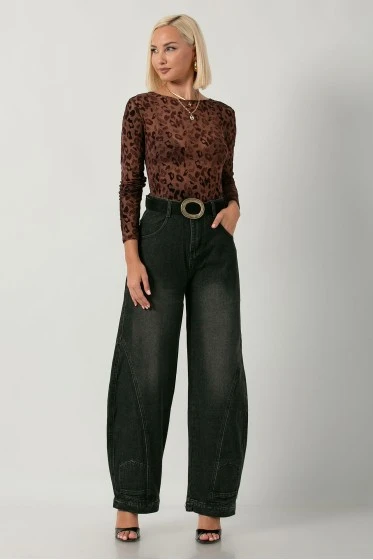 Jean balloon fit με διακοσμητικές τσέπες μαύρο