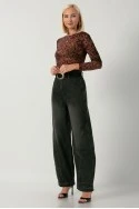 Jean balloon fit με διακοσμητικές τσέπες μαύρο