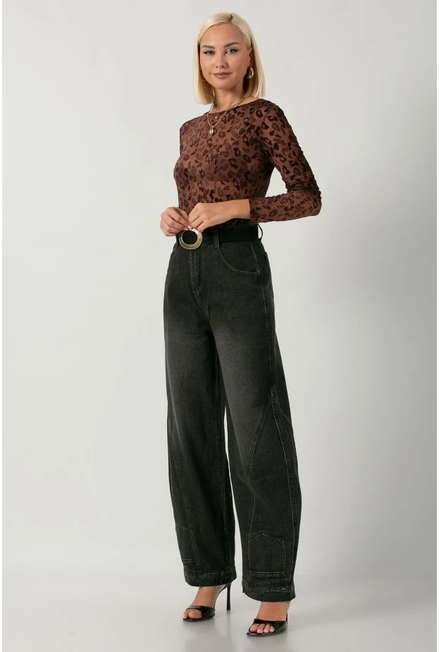 Jean balloon fit με διακοσμητικές τσέπες μαύρο