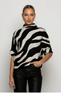 Πλεκτή μπλούζα με τρουακάρ μανίκια zebra εκρού
