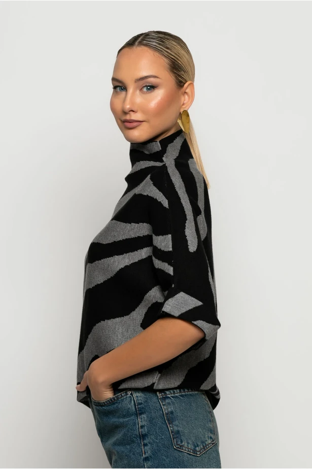 Πλεκτή μπλούζα με τρουακάρ μανίκια zebra γκρι