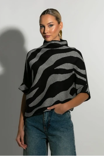 Πλεκτή μπλούζα με τρουακάρ μανίκια zebra χακί