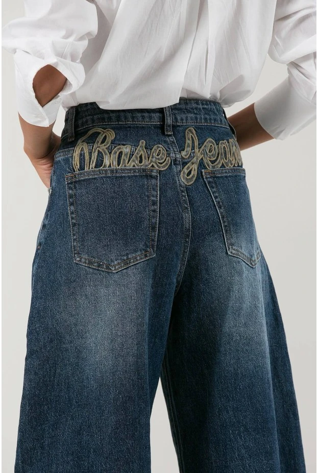 Jean balloon fit με patch base jeans στην πίσω όψη μπλε σκούρο