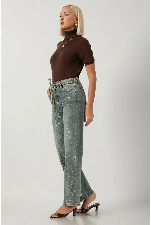 Jean straight leg με στρας και ζωνάκι μπλε