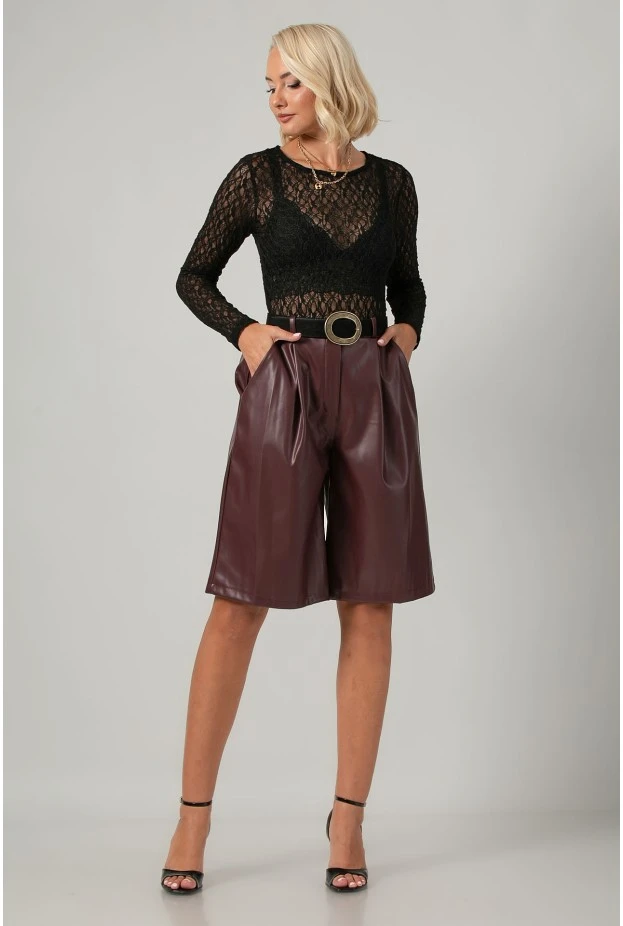 Βερμούδα leather με πιέτες μπορντό
