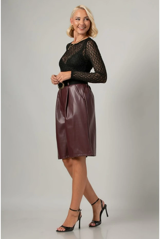Βερμούδα leather με πιέτες μπορντό
