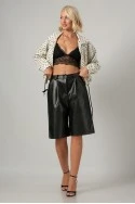 Βερμούδα leather με πιέτες μαύρο