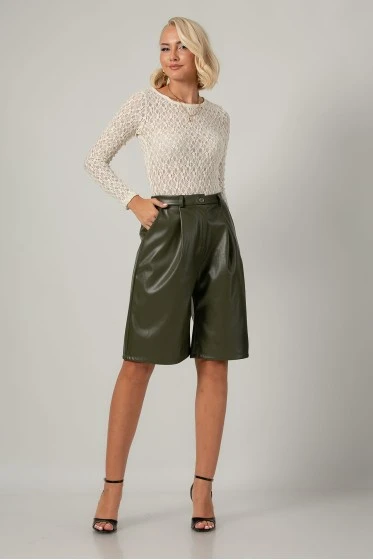Βερμούδα leather με πιέτες καφέ