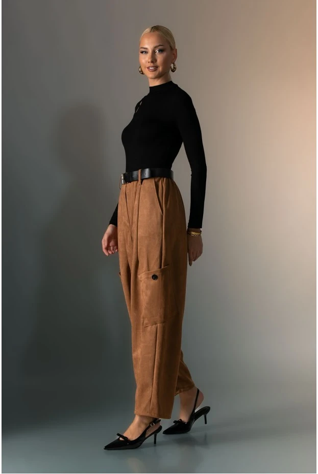 Σουέντ baggy παντελόνι με ζώνη ταμπά