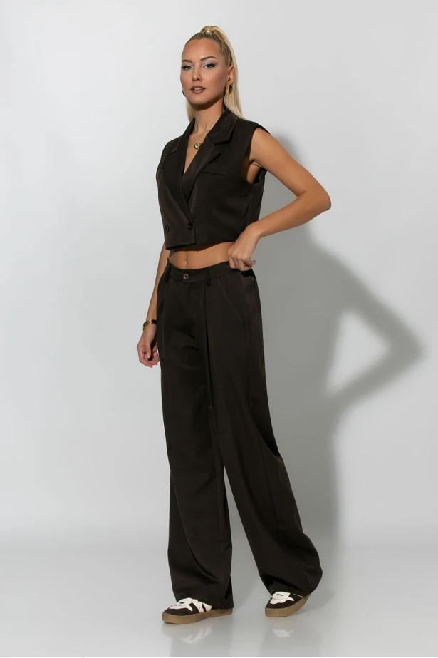 Σετ loose παντελόνα και cropped γιλέκο καφέ Σετ loose παντελόνα και cropped γιλέκο καφέ