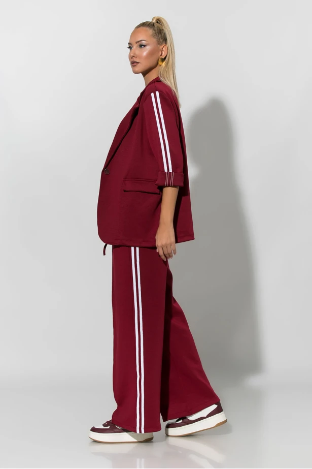 Σετ παντελόνα και blazer με ρίγες στο πλάι μπορντό Σετ παντελόνα και blazer με ρίγες στο πλάι μπορντό