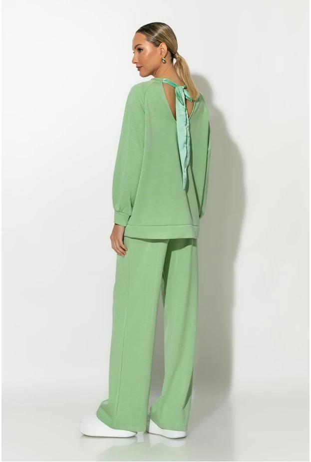 Σετ παντελόνα και oversized μπλούζα με δέσιμο στην πλάτη βεραμάν