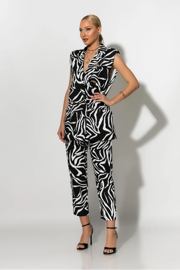 Σετ παντελόνι και oversized αμάνικο blazer με βάτες zebra print μαύρο-λευκό Σετ παντελόνι και oversized αμάνικο blazer με βάτες zebra print μαύρο-λευκό