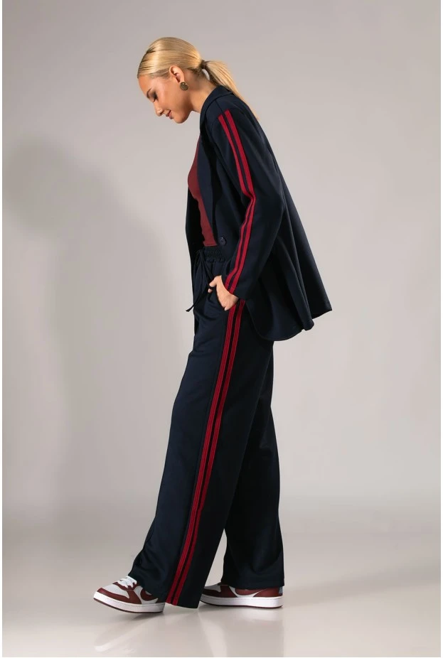 Σετ blazer και παντελόνα με ρίγες στο πλάι μπλε-κόκκινο 
